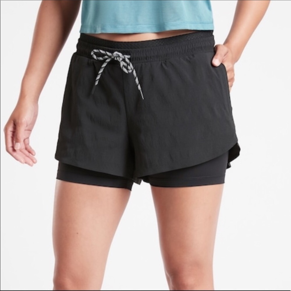 NWT Athleta Crest 2-in-1 Shortie Size 12